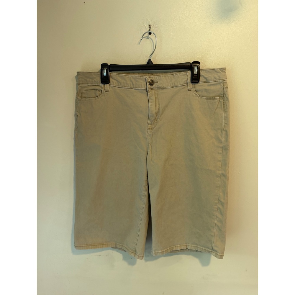 Buffalo David Bitton Samuella Mid-Rise Bermuda Shorts Tan Khaki Mens 16/36
